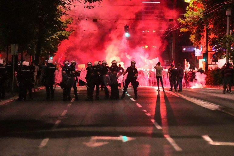 Serbia Erupts in Record Protest as 140,000 Demand Vucic’s Resignation and Early Elections Amid Unrest
