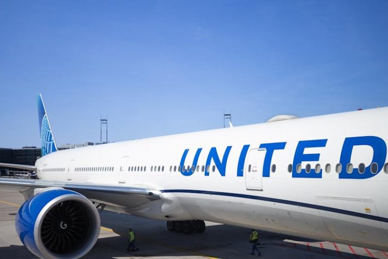 Starlink Rollout Hits Snag on United Jets as Antenna Fixes Begin