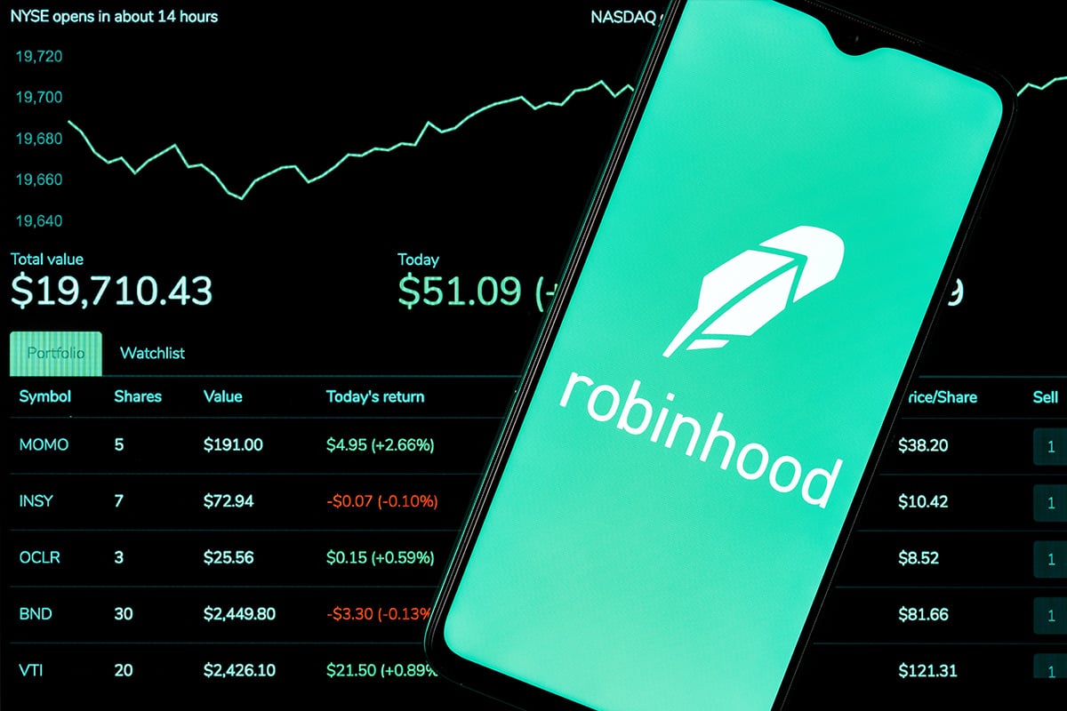 Surges 35% in May, Robinhood Gains Momentum with Crypto Boom, Earnings Growth, and WonderFi Deal