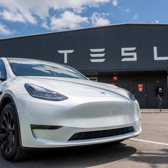 Tesla Quietly Launches Robotaxi Trial in Austin Marking Key Step Toward Full Autonomy
