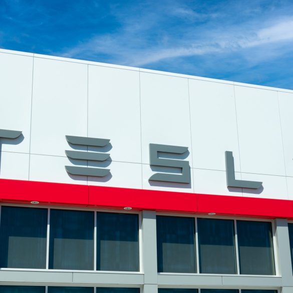 Texas Lawmakers Push Tesla to Delay Robotaxi Launch Amid New Safety Rules and Federal Scrutiny