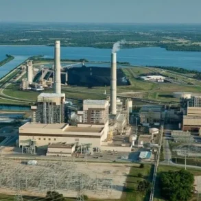 Trump Administration Blocks Michigan Coal Plant Shutdown, Fueling Costly Clash Over Clean Energy Future