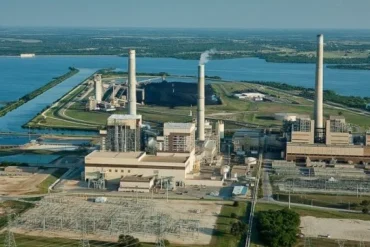 Trump Administration Blocks Michigan Coal Plant Shutdown, Fueling Costly Clash Over Clean Energy Future