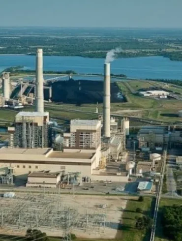 Trump Administration Blocks Michigan Coal Plant Shutdown, Fueling Costly Clash Over Clean Energy Future