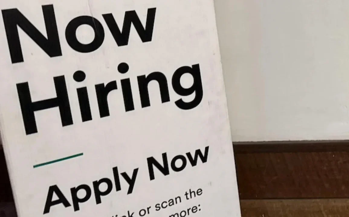 U.S. Job Growth Beats Forecasts in May as Wages Rise and Tariff Fears Loom