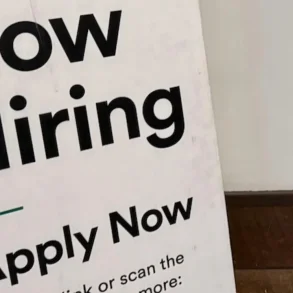 U.S. Job Growth Beats Forecasts in May as Wages Rise and Tariff Fears Loom