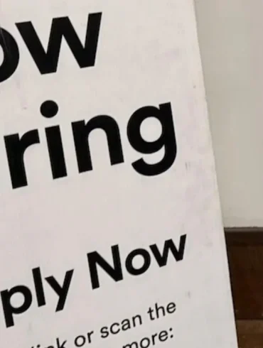 U.S. Job Growth Beats Forecasts in May as Wages Rise and Tariff Fears Loom