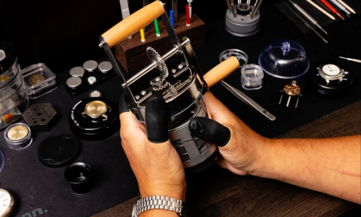Veteran’s Watch-Cleaning Startup Struggles as Tariff Hike Threatens Hard-Earned Success
