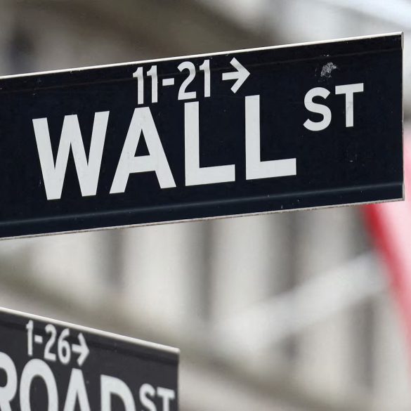 Wall Street Cools After May Rally as Tariff Fears and Trade Tensions Weigh on June Outlook