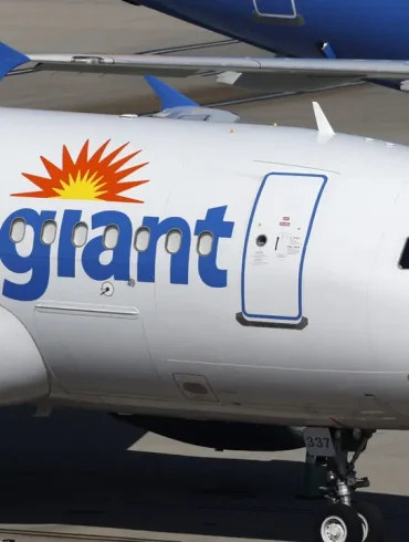 Allegiant Flight Returns to Florida After Passenger Threat Prompts Emergency Landing and Arrest