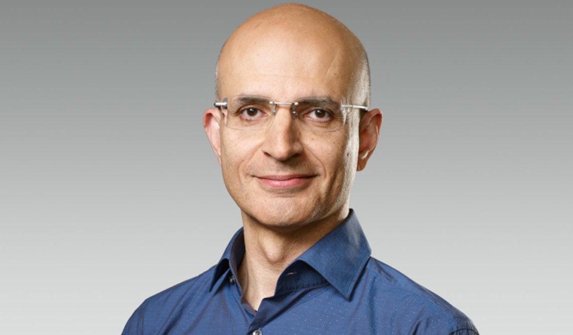 Apple COO Jeff Williams to Retire After 27 Years; Sabih Khan Named Successor