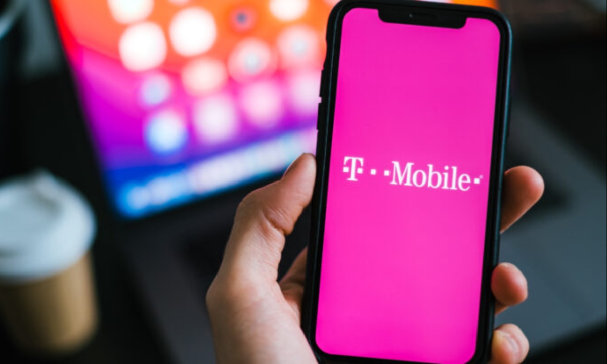 DOJ Clears T-Mobile’s $4.4B UScellular Deal as Company Drops DEI Amid Spectrum Consolidation Fears