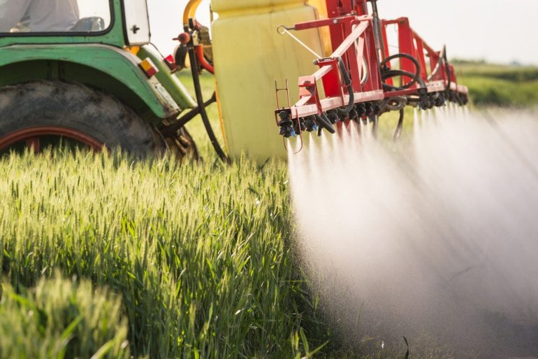 Diquat Replaces Glyphosate in U.S. Weedkillers Despite Global Bans and Rising Health Fears