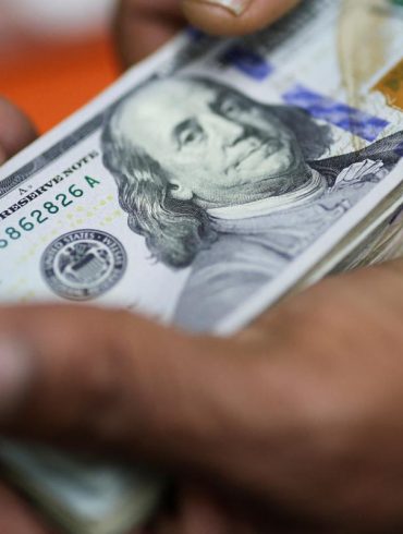 Dollar Plunges to 50-Year Low as Deficits, Rate Cuts, and Global Doubts Shake U.S. Currency Confidence