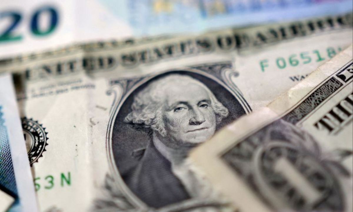 Dollar Slides on Deficit Worries and Trade Turmoil, Hits Multi-Decade Lows Against Major Currencies