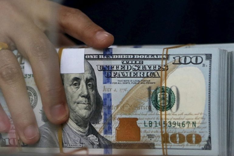 Dollar Slides on Deficit Worries and Trade Turmoil, Hits Multi-Decade Lows Against Major Currencies