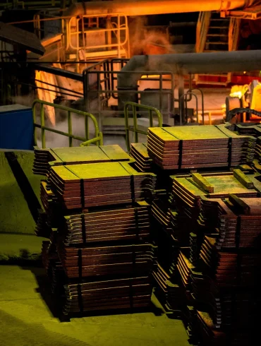 Global Copper Traders Rush to Offload Shipments to China Ahead of Trump’s 50% Tariff Deadline