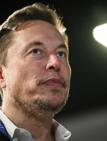 Grok 4 Echoes Elon Musk’s Views, Raising Alarms Over AI Bias and Transparency Gaps