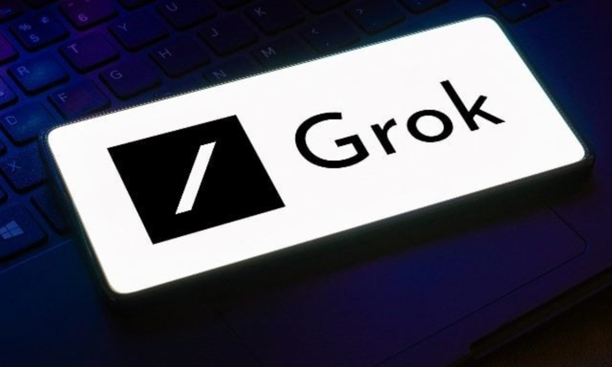 Grok 4 Echoes Elon Musk’s Views, Raising Alarms Over AI Bias and Transparency Gaps