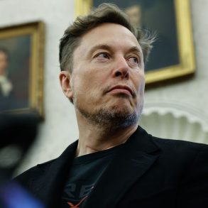 Musk Tells Analyst to ‘Shut Up’ After Tesla Stock Tanks Amid Political Party Fallout