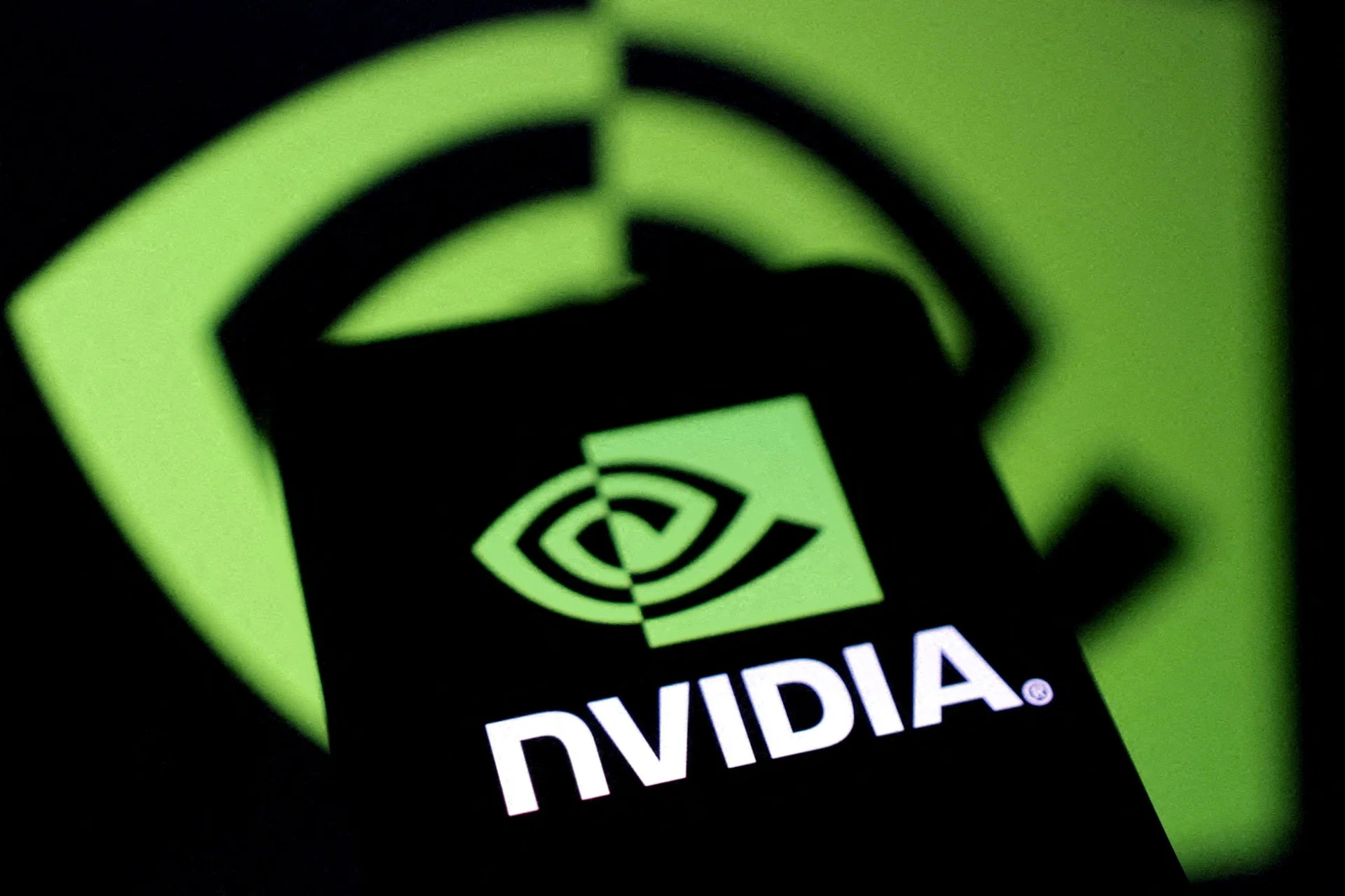 Nvidia Pushes to Resume China AI Chip Sales After Trump Meeting as Export Curbs Show Signs of Easing