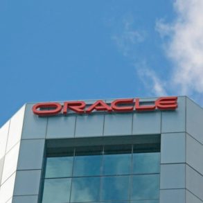 Oracle Slashes Prices for U.S. Government Cloud Services in Landmark AI-Driven GSA Deal