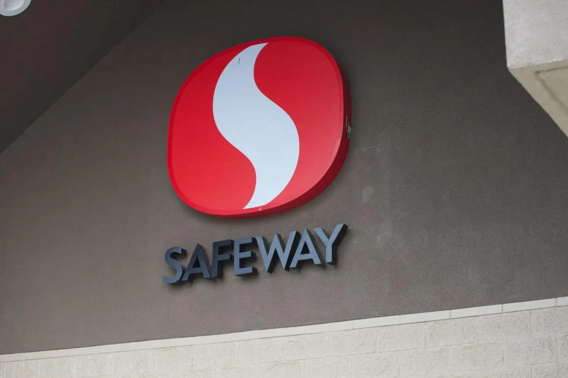 Safeway Strike Ends as Colorado Workers Secure Tentative Deal with Boosted Wages and Benefits