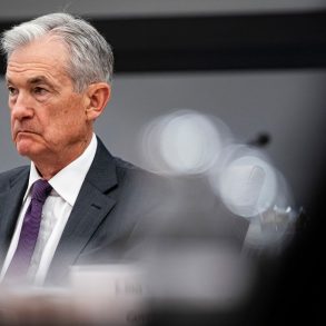Trump Allies Escalate Pressure on Fed Chair Powell in Bid to Sway Rates Before Election