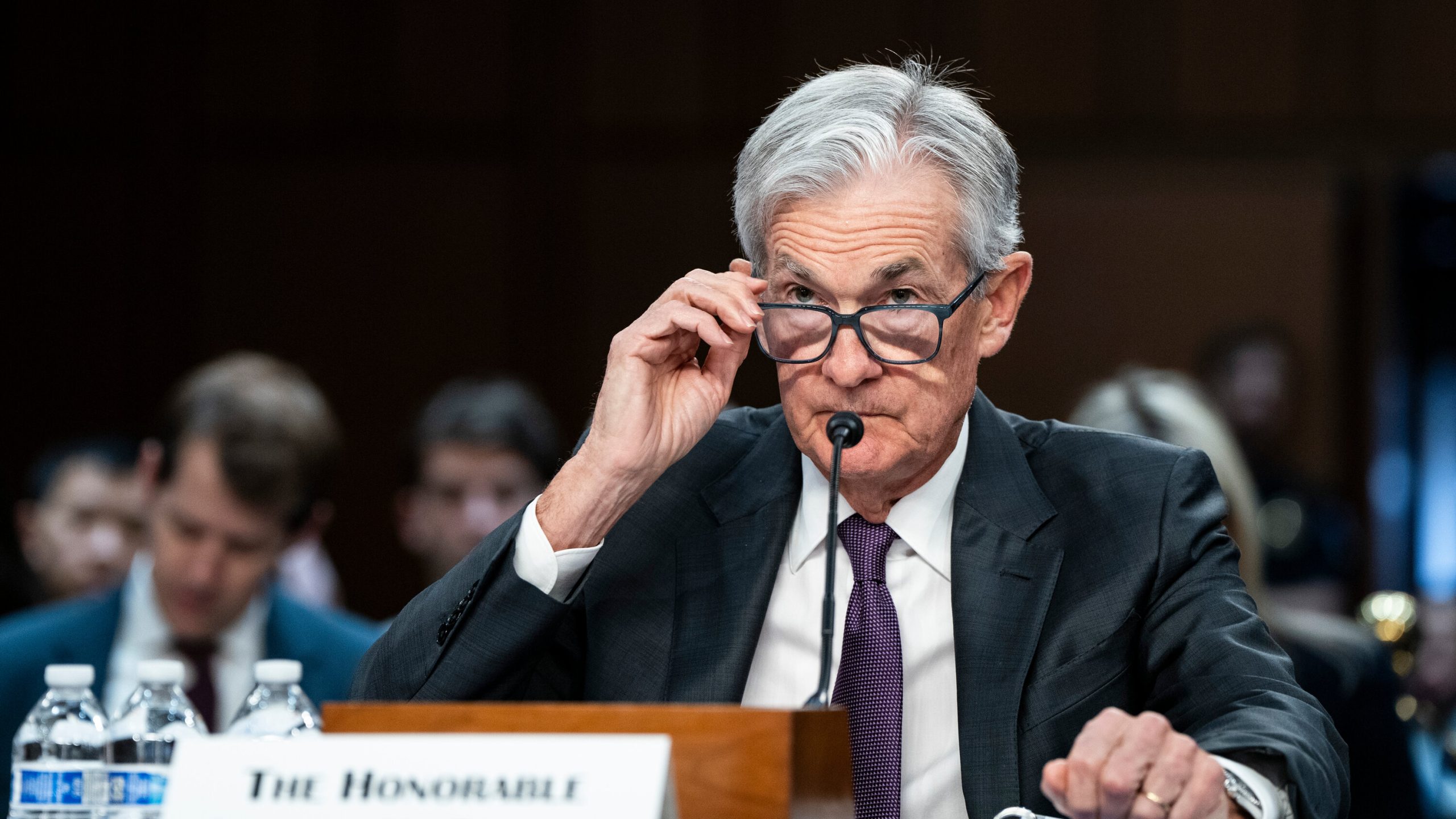 Trump Demands Powell’s Resignation Amid Fed Spending Probe and Interest Rate Clash