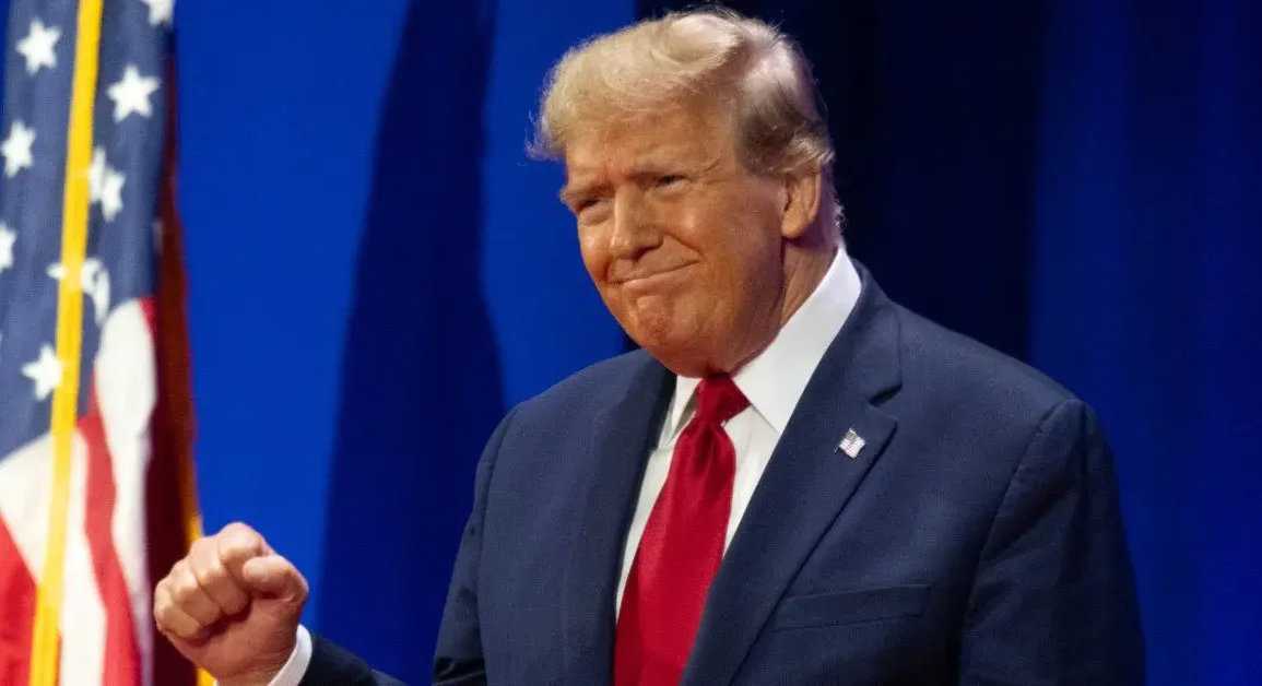 Trump's $3 Trillion Tax Bill Triggers Debt Alarm, Dollar Dips as Critics Slam Risks