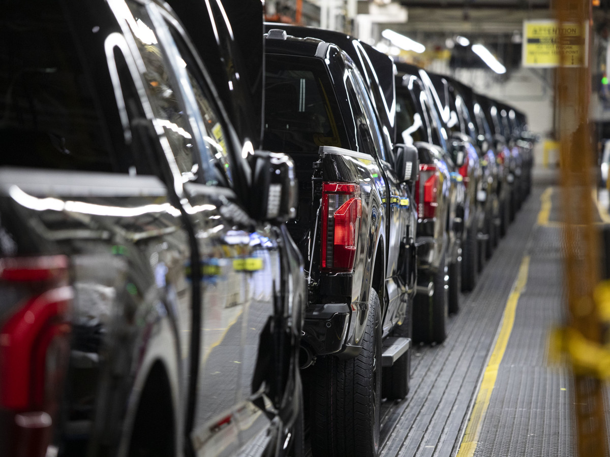 Trump’s Auto Loan Tax Deduction Offers Modest Relief for Buyers of U.S.-Assembled Vehicles