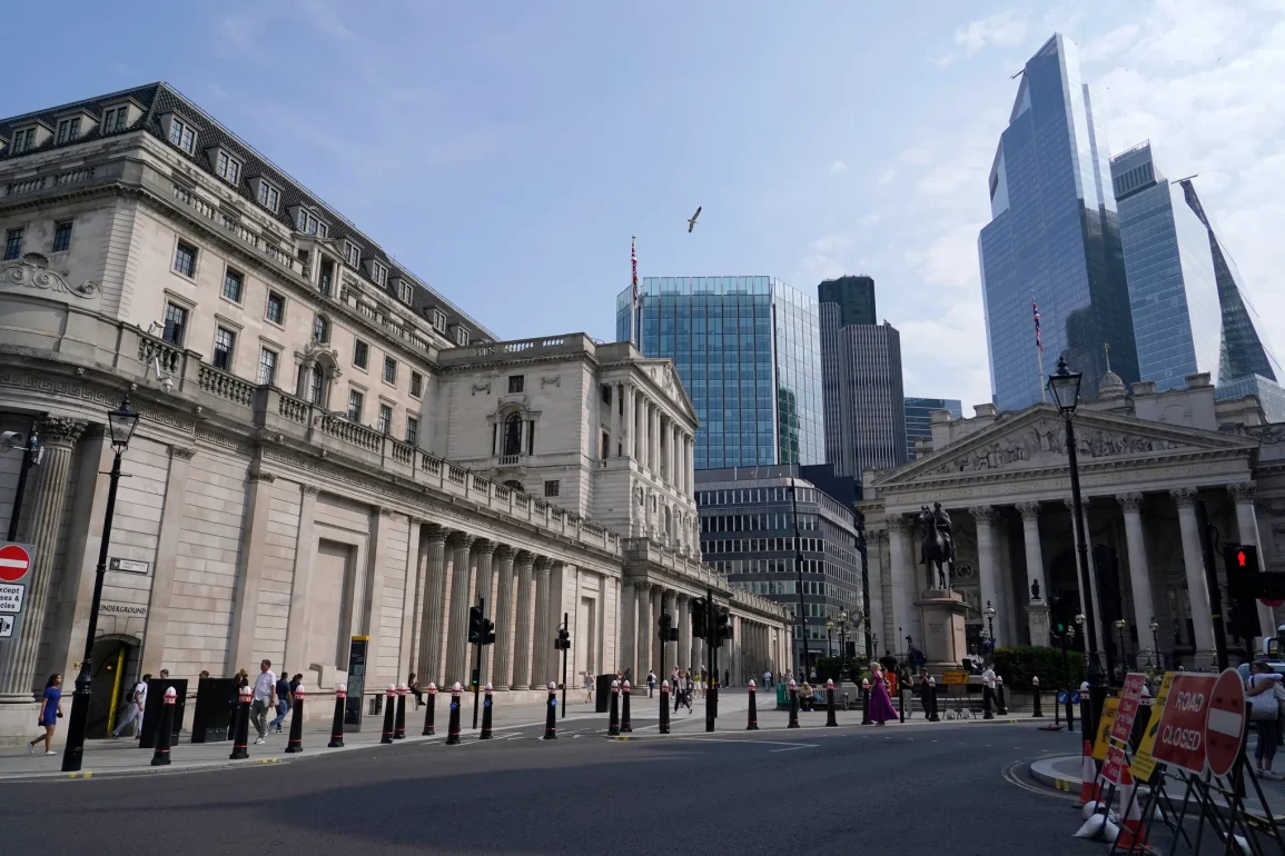 U.K. Inflation Rises to 3.6% as BOE Faces Tough Choice Between Rate Cuts and Price Pressures