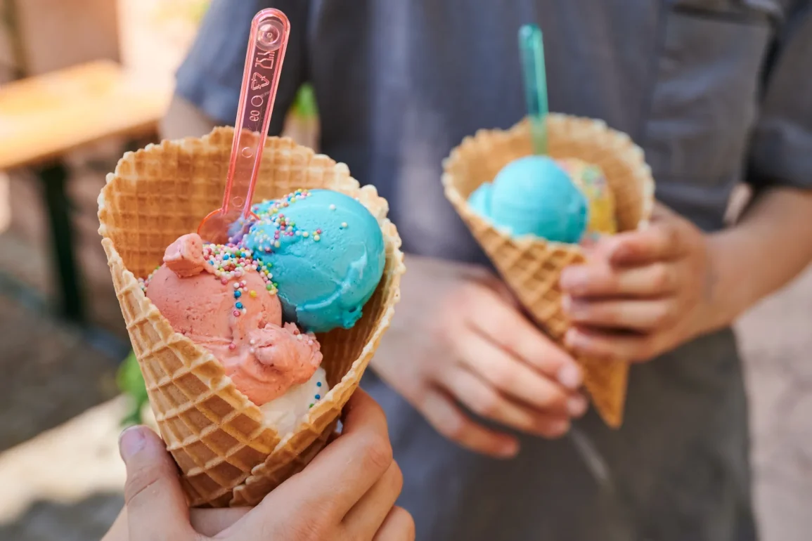 U.S. Launches Major Health Push to Ban Artificial Colors in Ice Cream by 2027, Backed by 40+ Companies